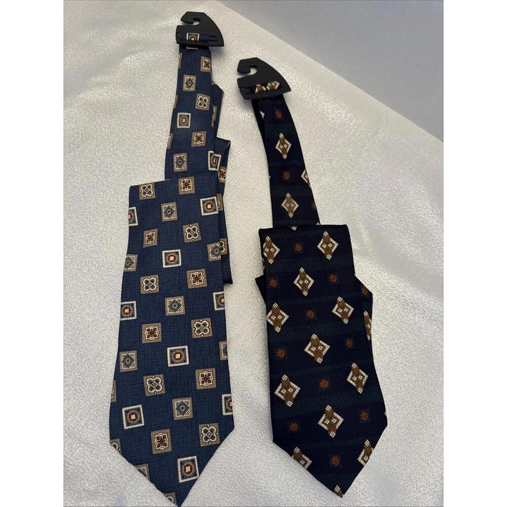 CHAPS by Ralph Lauren Men’s Ties 2pc Lot L58” x W2” to 3.5”